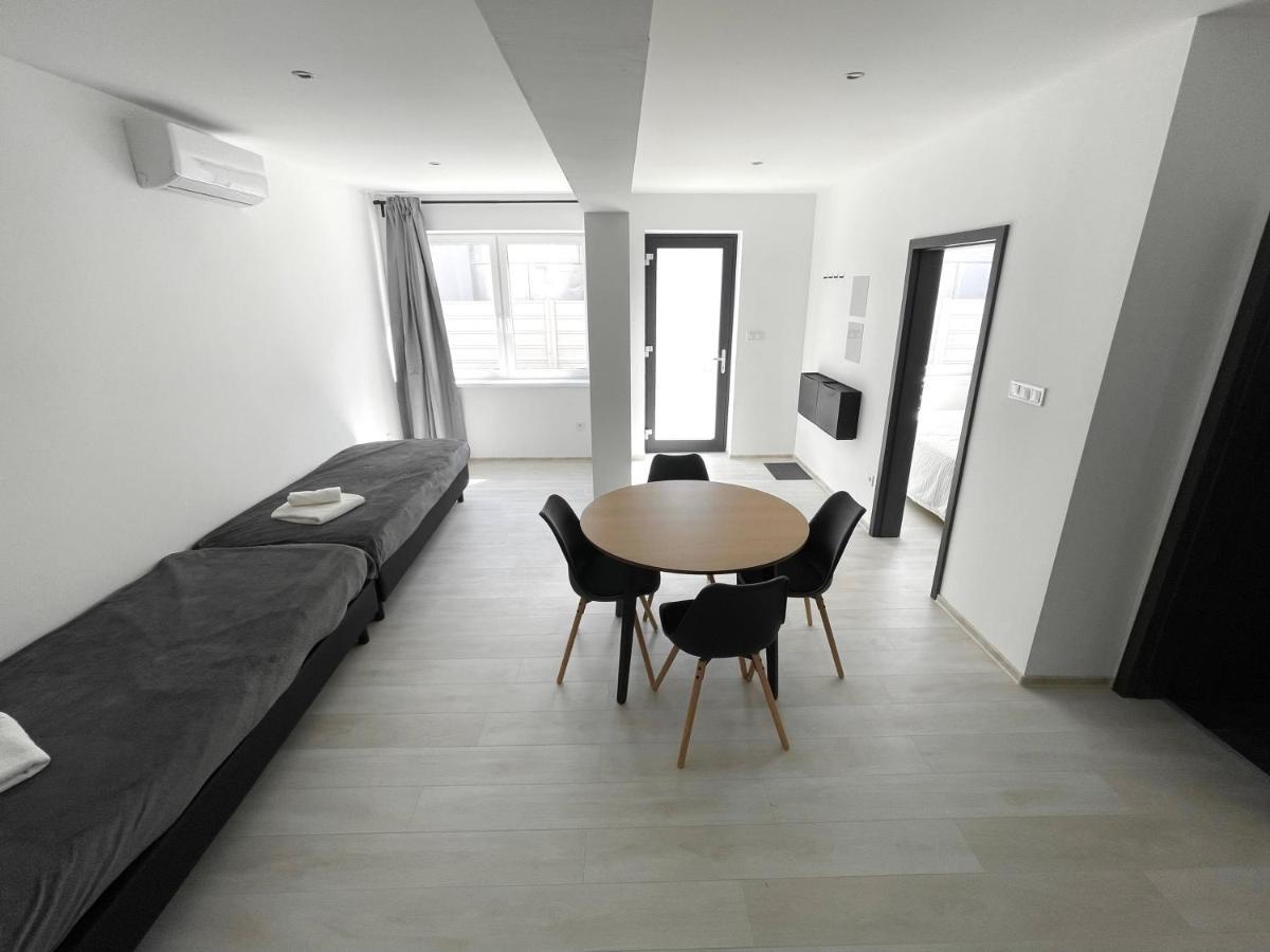 Mg Apartments Sturovo Exterior photo